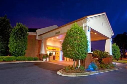 фото отеля Holiday Inn Express Port Wentworth