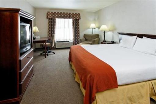 фото отеля Holiday Inn Express & Suites - The Hunt Lodge