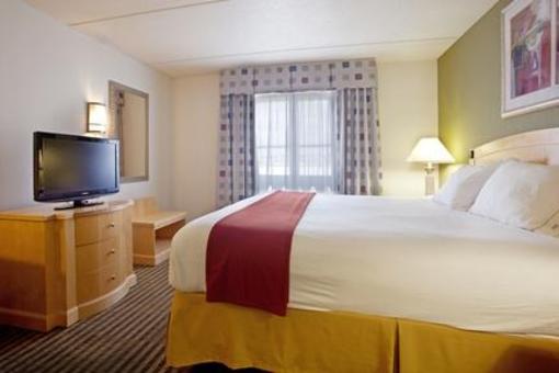 фото отеля Holiday Inn Express Hotel & Suites Mooresville - Lake Norman