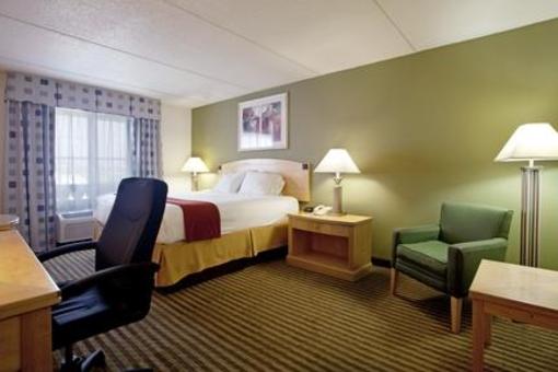 фото отеля Holiday Inn Express Hotel & Suites Mooresville - Lake Norman