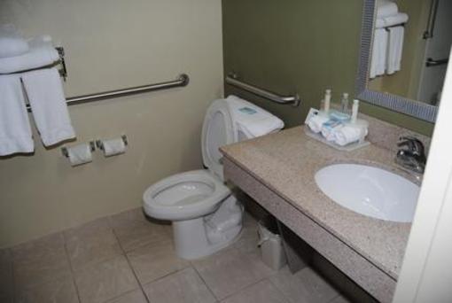 фото отеля Holiday Inn Express Hotel & Suites Mooresville - Lake Norman