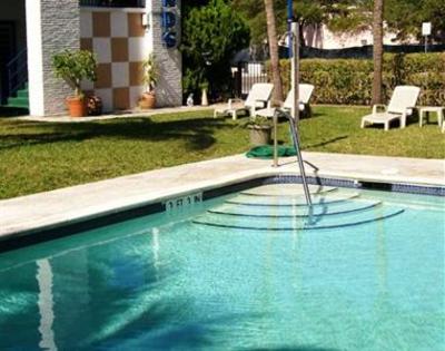 фото отеля Fronds Hotel And Apartments Fort Lauderdale