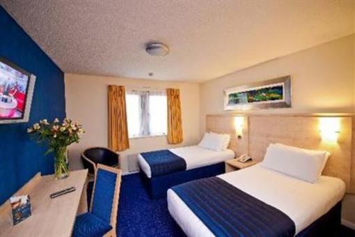фото отеля Speedbird Inn Aberdeen