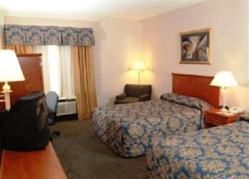 фото отеля Comfort Inn & Suites Airport-American Way