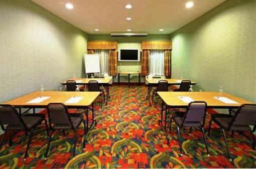 фото отеля Holiday Inn Express Hotel & Suites North Little Rock