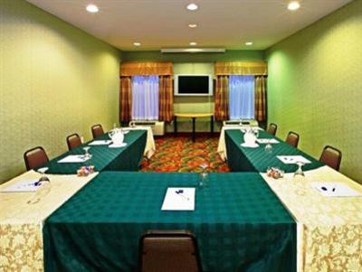 фото отеля Holiday Inn Express Hotel & Suites North Little Rock