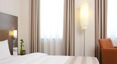 фото отеля Intercityhotel Hannover