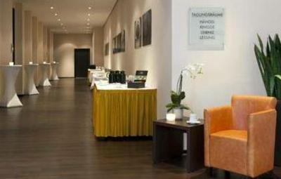 фото отеля Intercityhotel Hannover