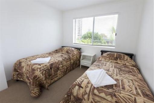 фото отеля Cannes Court Apartments Gold Coast