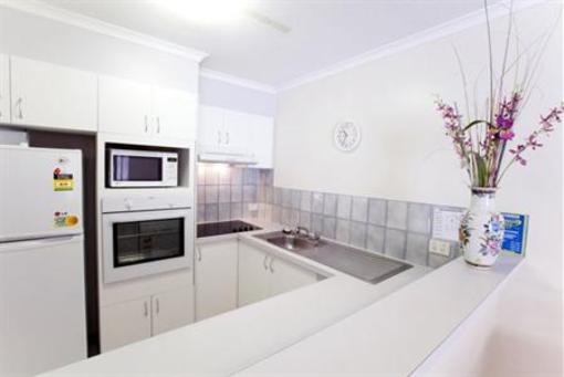 фото отеля Cannes Court Apartments Gold Coast