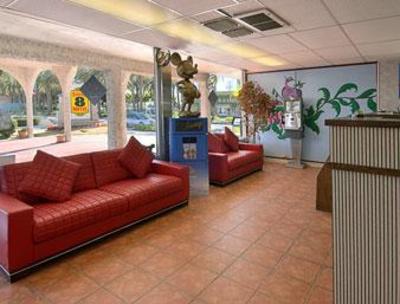 фото отеля Super 8 Anaheim Near Disneyland