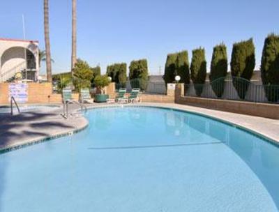 фото отеля Super 8 Anaheim Near Disneyland