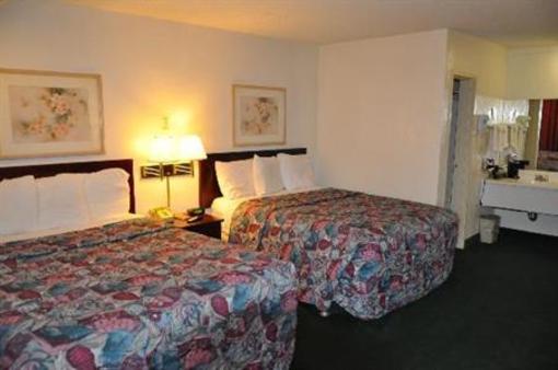фото отеля Super 8 Anaheim Near Disneyland