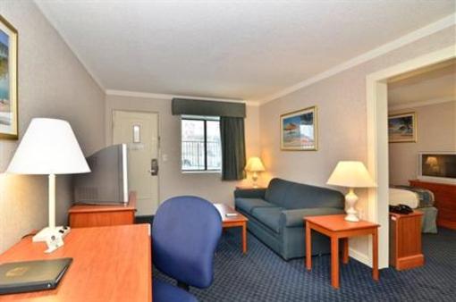 фото отеля BEST WESTERN PLUS Oceanfront Virginia Beach