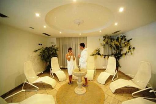 фото отеля AlpHoliday Dolomiti Wellness & Fun Hotel