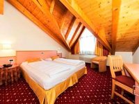 AlpHoliday Dolomiti Wellness & Fun Hotel