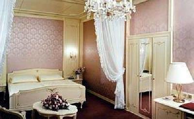 фото отеля BEST WESTERN Premier Hotel Romischer Kaiser