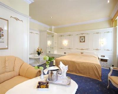 фото отеля BEST WESTERN Premier Hotel Romischer Kaiser