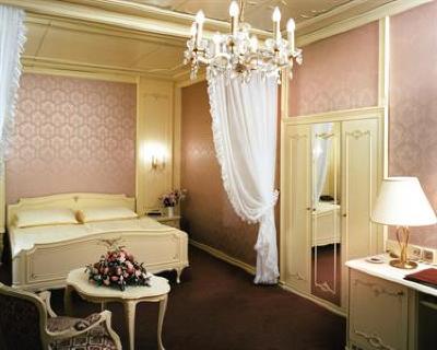 фото отеля BEST WESTERN Premier Hotel Romischer Kaiser