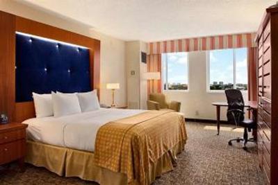 фото отеля Hilton Hotel Boca Raton Deerfield Beach