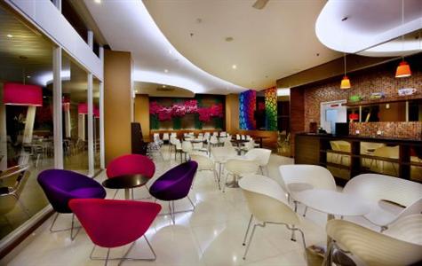 фото отеля Fave Hotel Wahid Hasyim