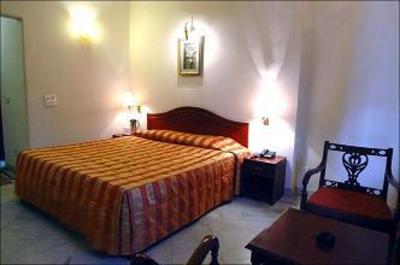 фото отеля Hotel Royale Residency