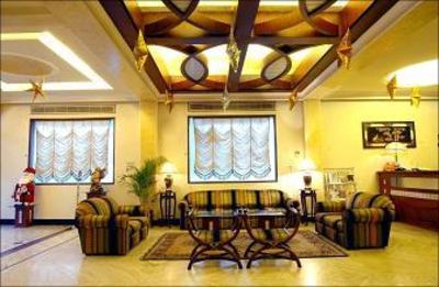 фото отеля Hotel Royale Residency