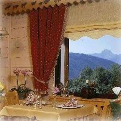 фото отеля Hotel Le Bois Joli Saint-Paul-en-Chablais
