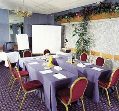 фото отеля Royal British Hotel