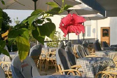 фото отеля Pharia Aparthotel Hvar