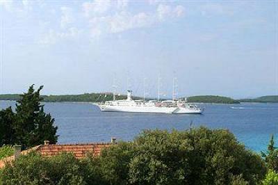 фото отеля Pharia Aparthotel Hvar