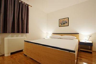 фото отеля Pharia Aparthotel Hvar