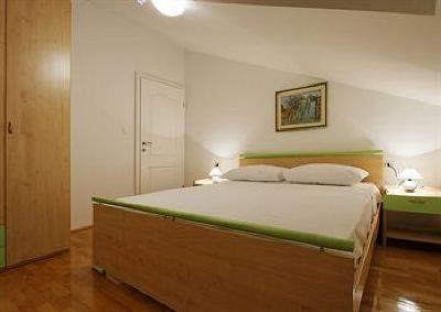 фото отеля Pharia Aparthotel Hvar