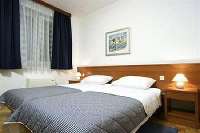 фото отеля Pharia Aparthotel Hvar