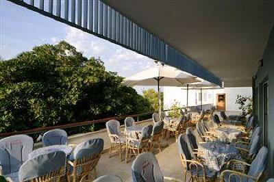 фото отеля Pharia Aparthotel Hvar