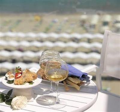 фото отеля Hotel Tiffany's Riccione