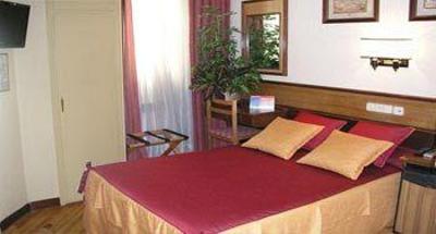 фото отеля Hostal Hispano-Argentino