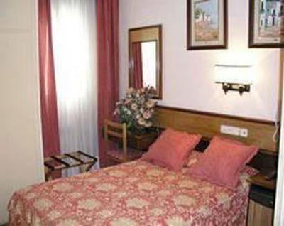 фото отеля Hostal Hispano-Argentino