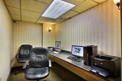фото отеля Hampton Inn Lansing