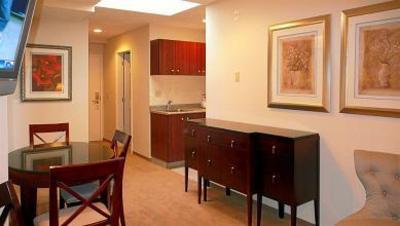 фото отеля Red Lion Inn & Suites Victoria
