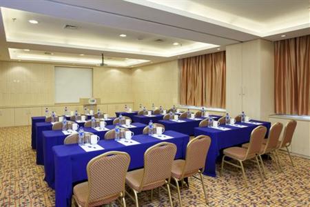 фото отеля Holiday Inn Express Tianjin Airport