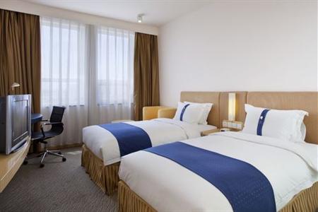 фото отеля Holiday Inn Express Tianjin Airport