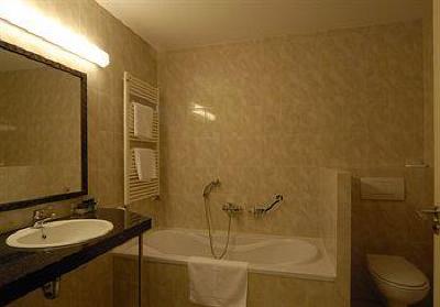 фото отеля Hotel Van Der Valk Maastricht