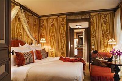 фото отеля Le Grand Hotel de Bordeaux