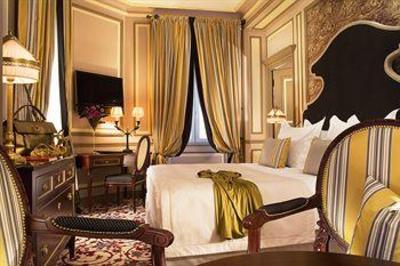 фото отеля Le Grand Hotel de Bordeaux