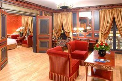 фото отеля Le Grand Hotel de Bordeaux