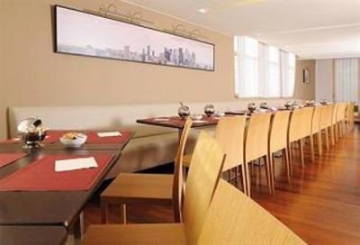 фото отеля Residhome Aparthotel Asnieres-sur-Seine