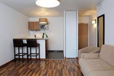 фото отеля Residhome Aparthotel Asnieres-sur-Seine