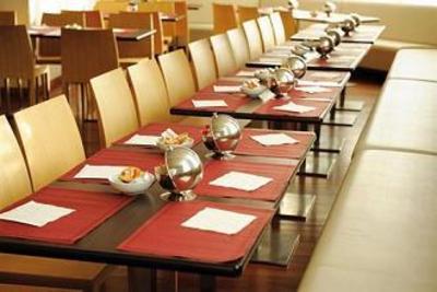 фото отеля Residhome Aparthotel Asnieres-sur-Seine