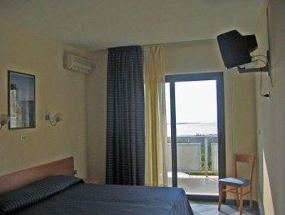 фото отеля Hotel Jonic